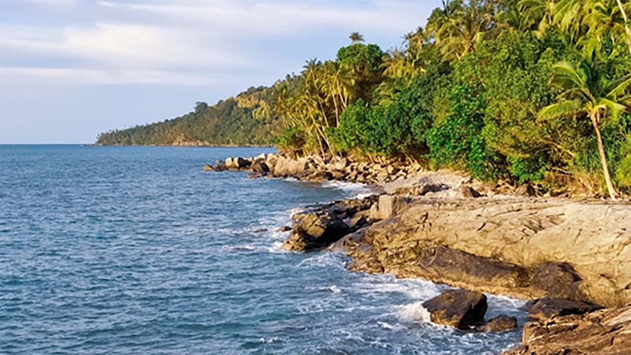 Memiliki Pesona yang Menakjubkan, Inilah Keindahan Alam Pulau Lemukutan