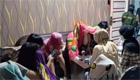 Pemandu Karaoke Didatangi Tim Gabungan Pemda, TNI dan Kepolisian