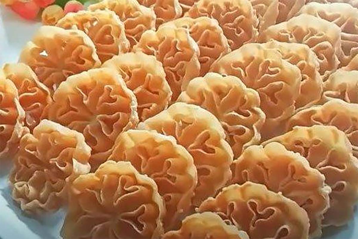 Kue Lebaran Andalan dan Irit Biaya, Ini Cara Memasak Kembang Goyang Original