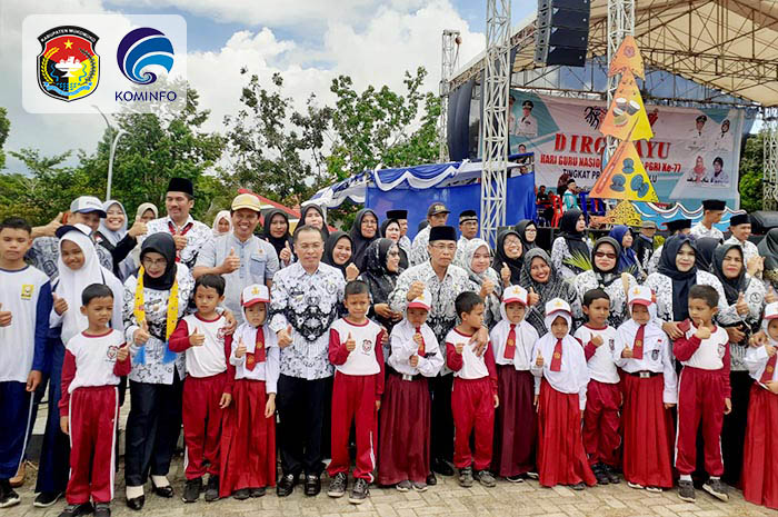 ﻿Seragam Gratis Program Bupati dan Wakil Bupati Mukomuko Berlanjut di 2023