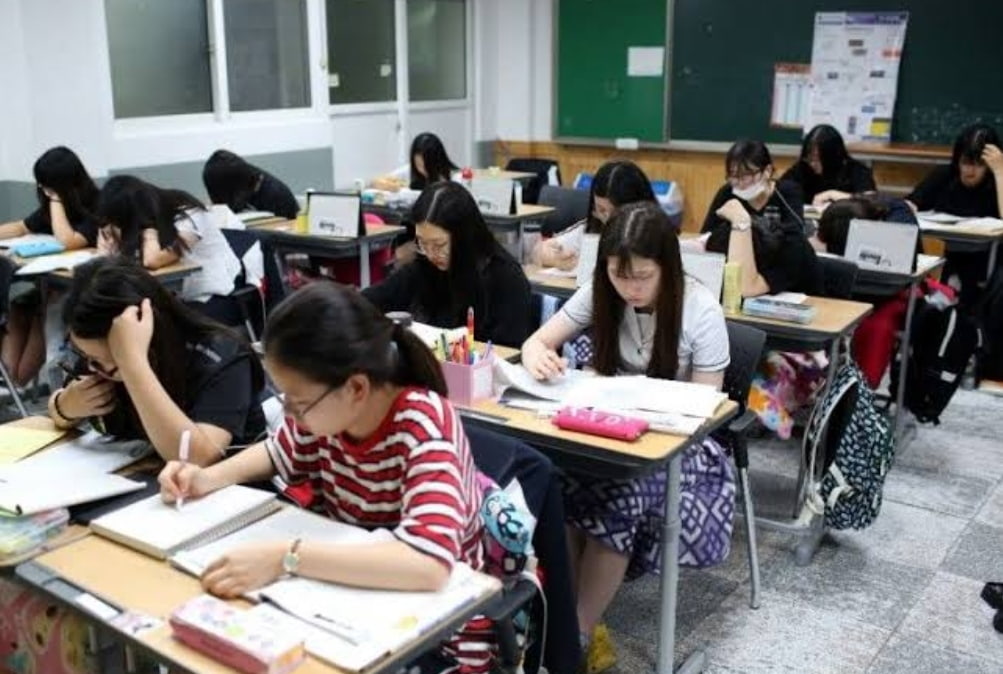 Menjadi Sistem Pendidikan Terbaik di Dunia, Beginilah Cara Anak di Korea Selatan Dalam Mengenyam Pendidikan