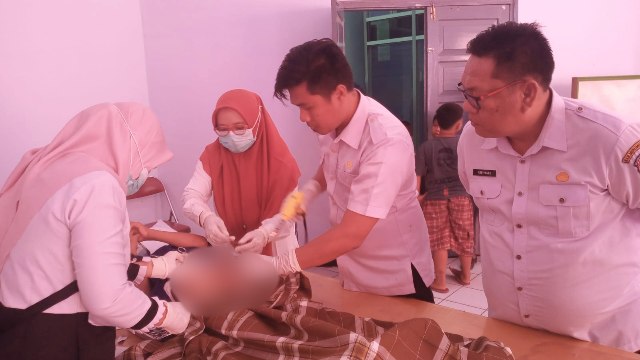 Sunat Massal HUT ke 79 RI di Mukomuko, Layanan Gratis Plus Sarung dan Uang Jajan