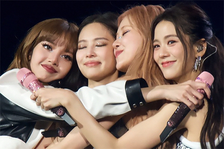 BLACKPINK Rayakan Anniversary Ke-7, Para Member Saling Unggah Postingan Haru