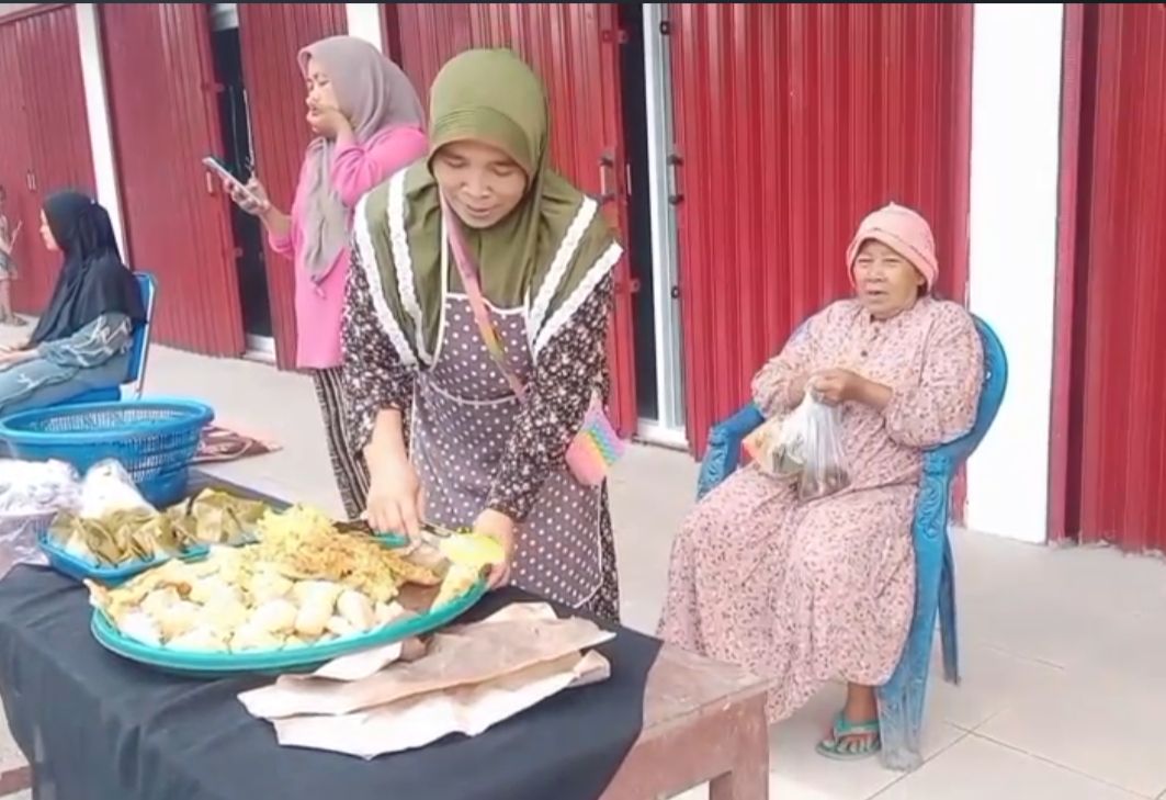 Gedung Koperasi Merah Putih Ini Jadi Pusat Jualan Takjil Selama Ramadhan
