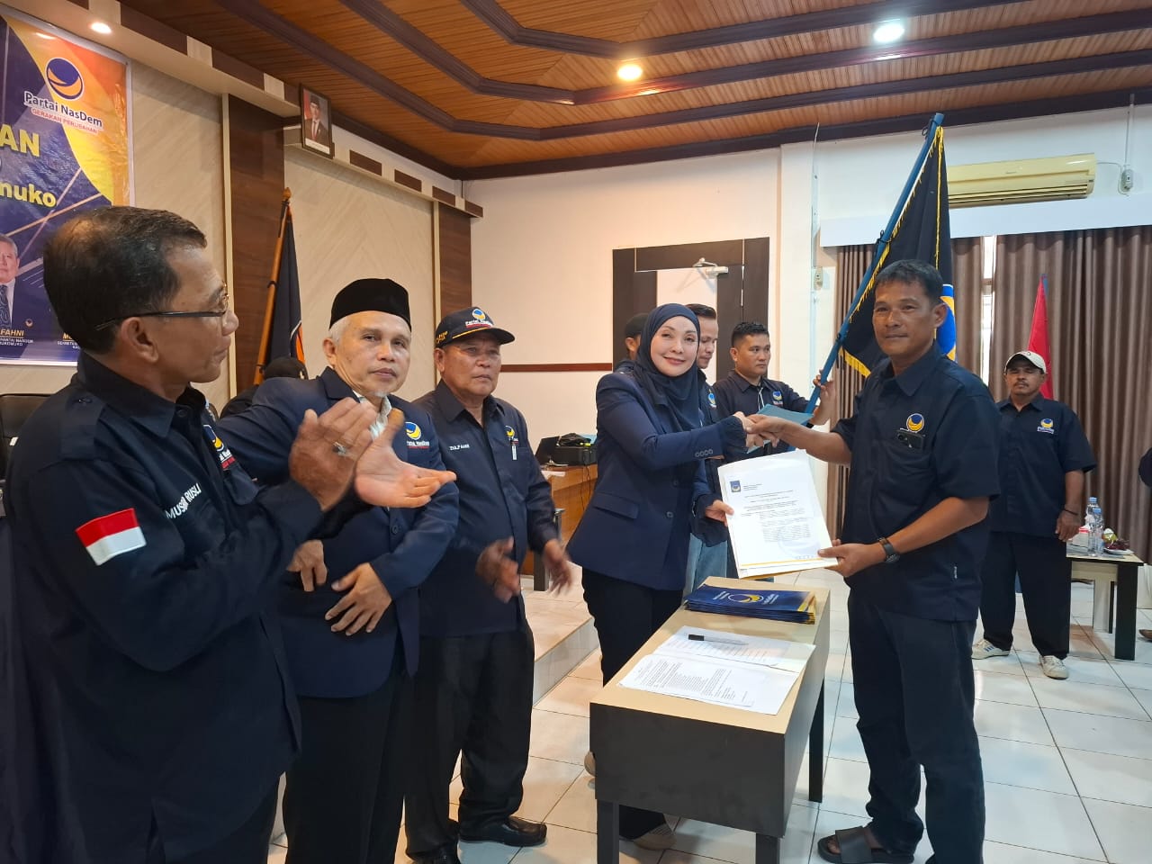 Lantik DPC Partai NasDem Mukomuko, Erna Sari Dewi Bakar Semangat Kolaborasi Bangun Daerah