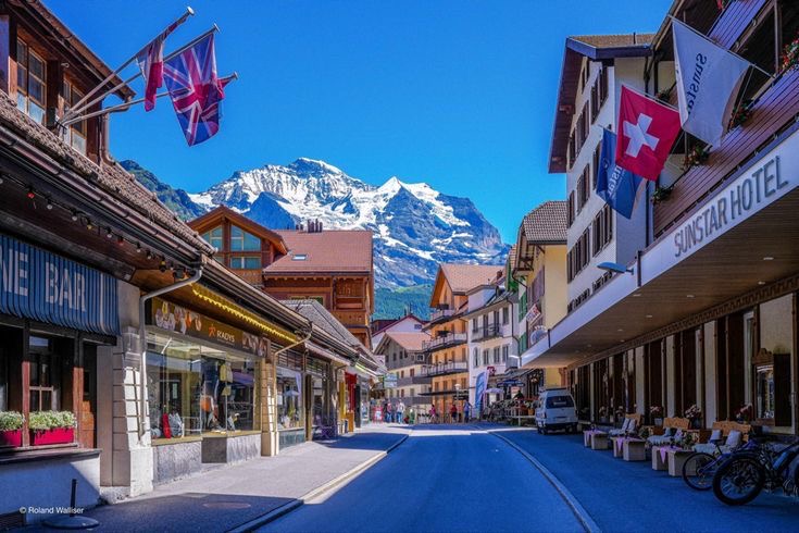 Swiss: Negeri Indah dengan Pemandangan Alpen yang Memukau!