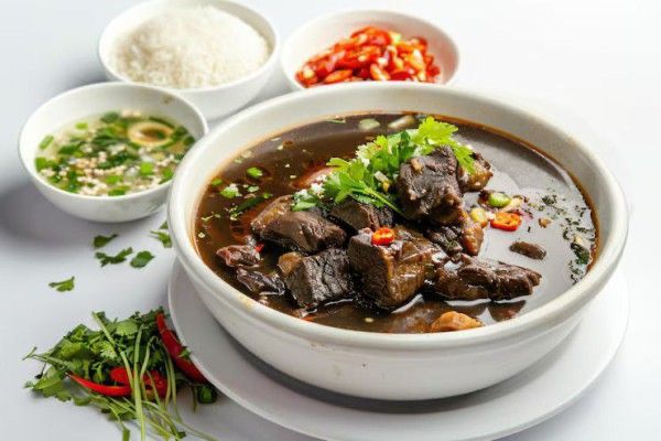 Resep Rawon Khas Jawa Timur: Kuah Hitam Gurih dengan Rasa Kacang Keluak yang Khas