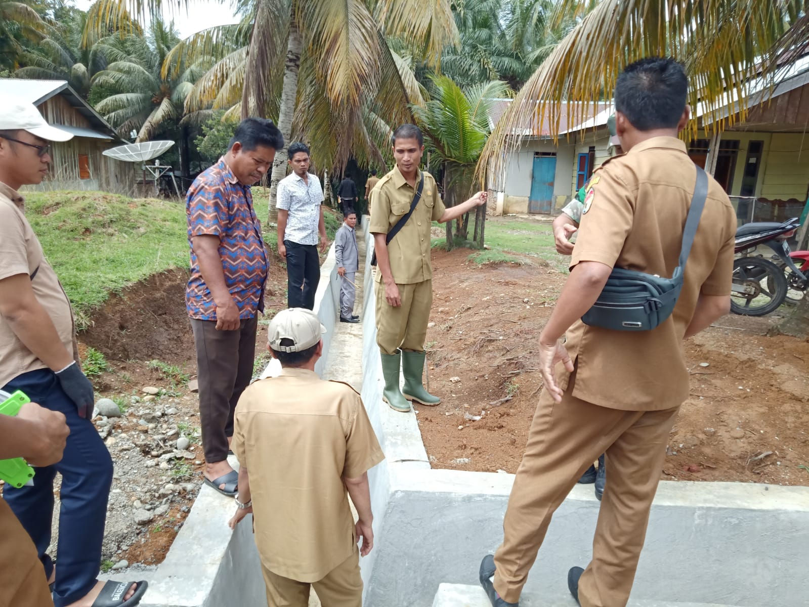 Desa Mundam Marap Serahkan Hasil Bangunan ke Masyarakat