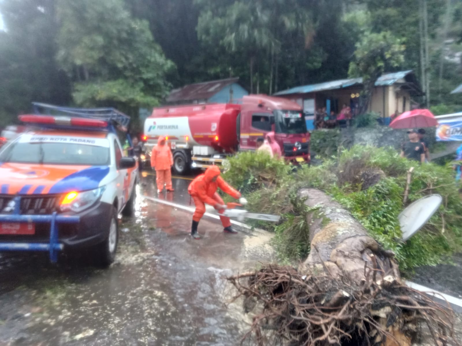 Bencana Kembali Melanda Wilayah Sumatera, Banjir, Tanah Longsor dan Jalan Putus