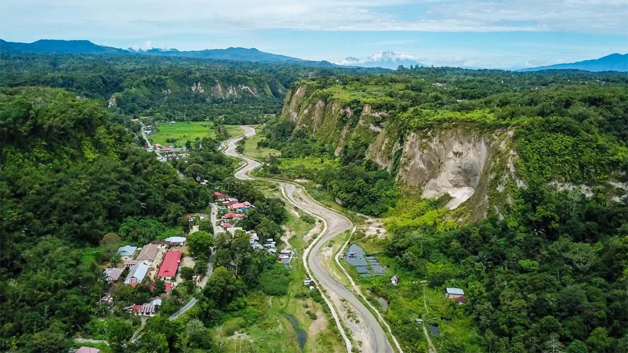 Liburan Akhir Tahun Waktu yang Tepat untuk Bersama Keluarga, Mari Kunjungi Ngarai Sianok