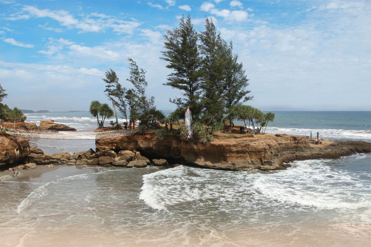 Unik, Objek Wisata Sungai Suci di Bengkulu Ternyata Berupa Pantai