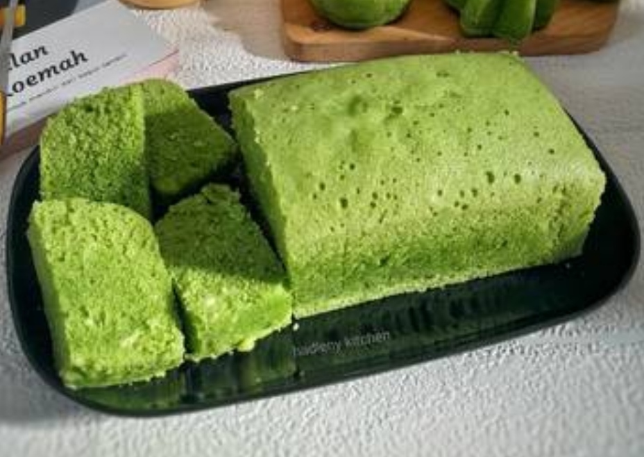 Resep dan Cara Membuat Bolu Pandan Kukus Daun Saji Praktis dan Mudah, Dijamin Lezat dan Bikin Nagih