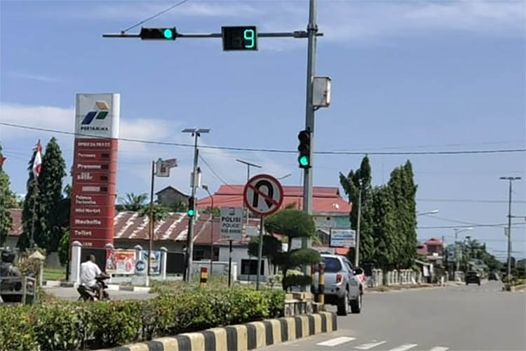 Jadi Pajangan Sejak 2019, Traffic light Satu-Satunya di Kota Mukomuko Sudah Berfungsi 