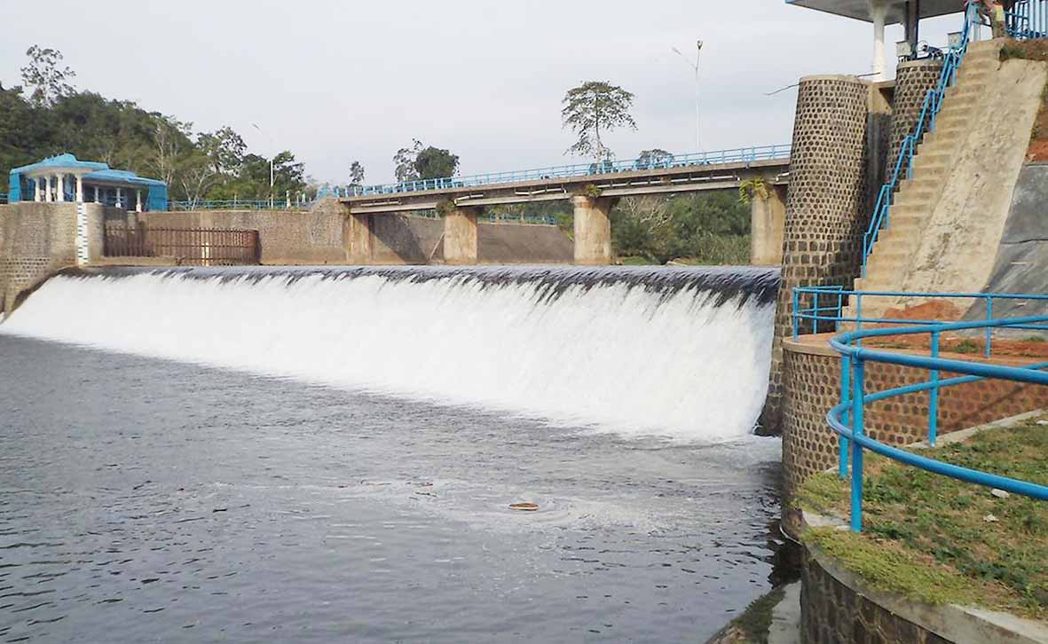 ﻿Bendungan Air Manjuto Aliri Ribuan Hektare Sawah