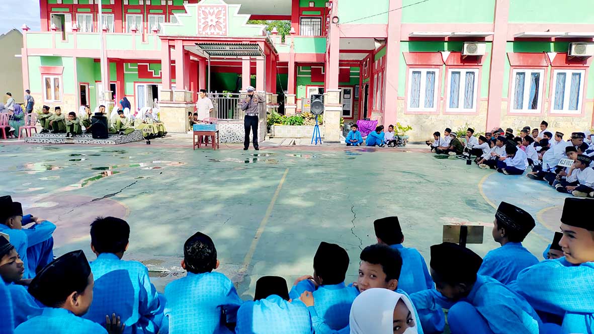 Giliran SMPN 1 Mukomuko Didatangi Polantas