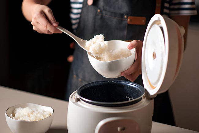 Tips Mencegah Nasi Lengket di Bagian Bawah Rice Cooker