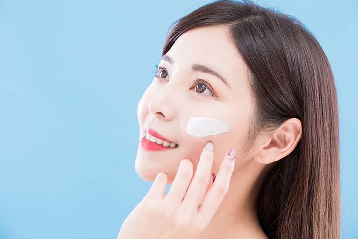 Manfaat Penggunaan Sunscreen Bagi Kecantikan, Skincare Sakti yang Wajib Kamu Pakai