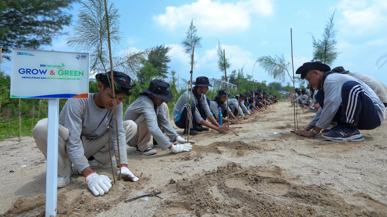 Hari Lingkungan Hidup Sedunia, BRI Komitmen Jaga Ekosistem BRI Menanam – Grow & Green