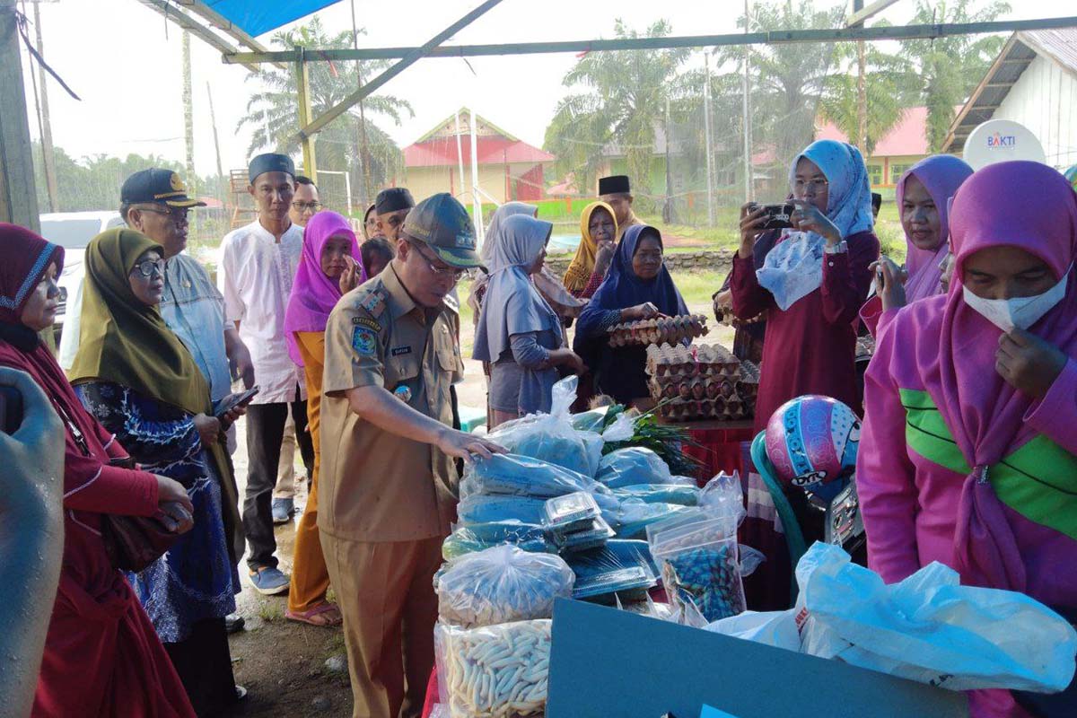 Pasar Murah Digelar di Sumber Makmur, Ingat Pesan Bupati 