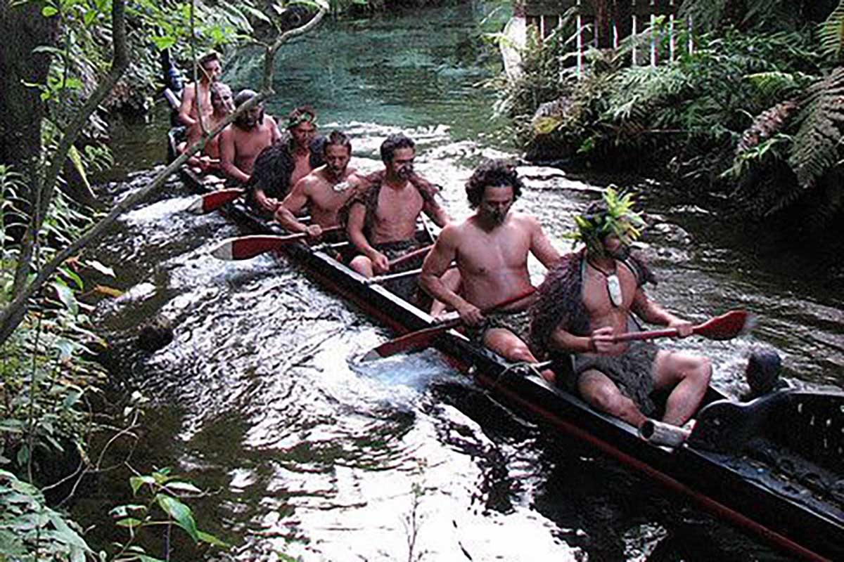 Suku Maori Selandia Bahasanya Banyak Mirip Bahasa Indonesia, Ini Faktanya 
