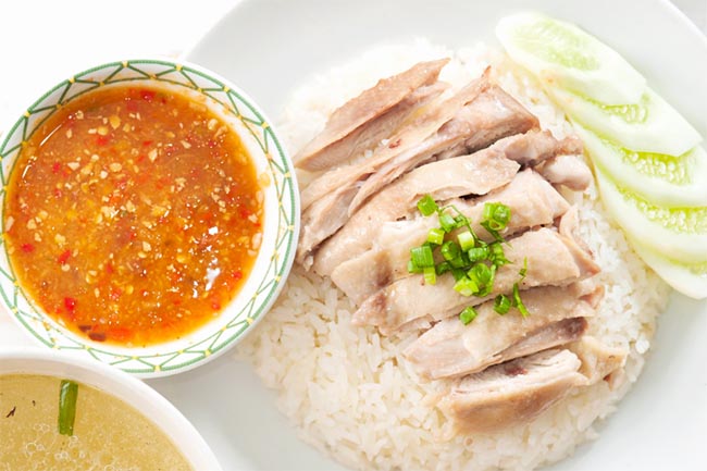 Cocok untuk Lidah Orang Indonesia! Begini Resep dan Cara Membuat Hainanese Chicken Rice