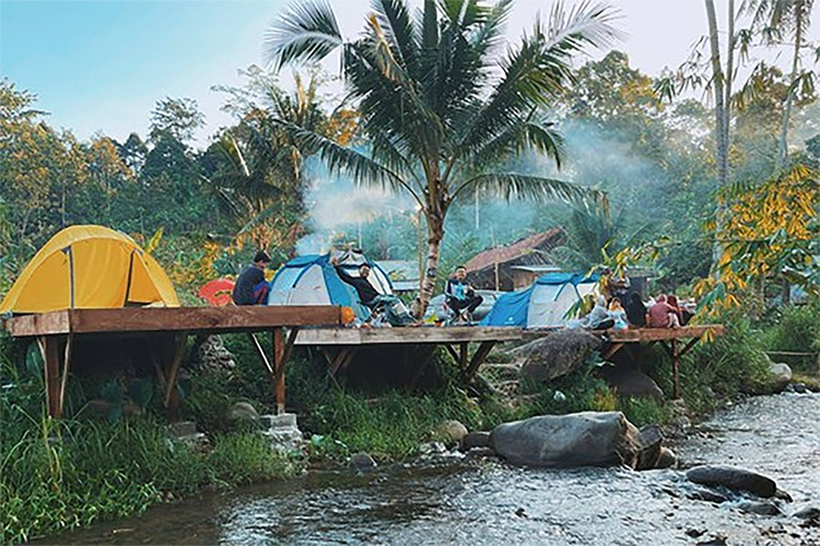 Coba 3 Destinasi Wisata Camping Ground di Lampung, Berikan Rasa Sensasi Berkemah Di Tepi Pantai dan Sungai 