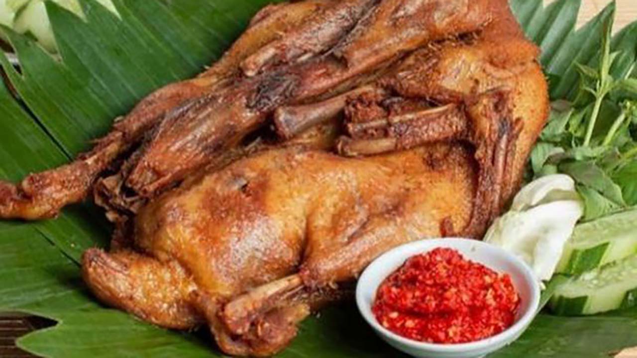 Resep dan Cara Membuat Ingkung Bebek dengan Daging Lembut dan Nikmat