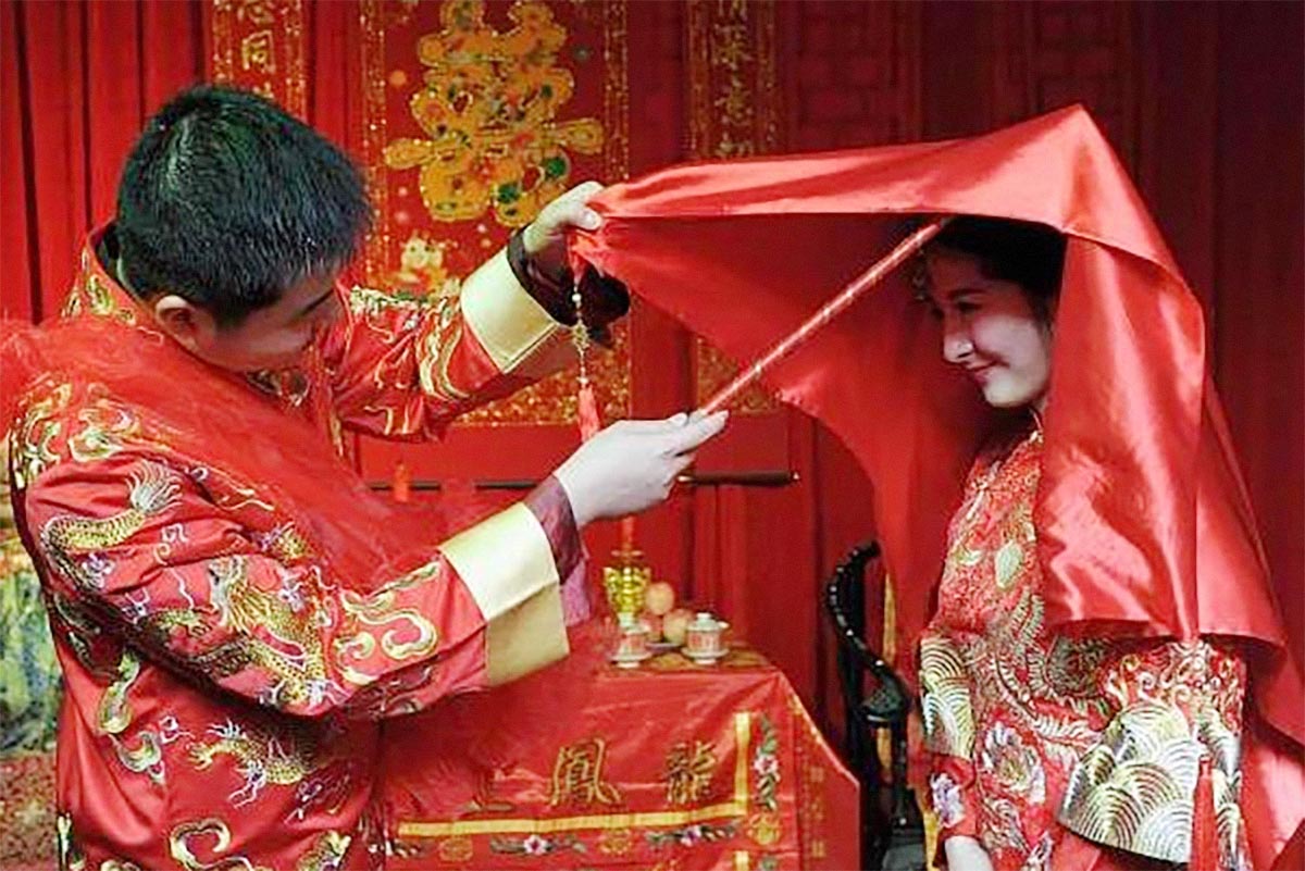 Tradisi Pernikahan di Tiongkok, Hari dan Tanggal Baik Pernikahan Dilihat di Hati Anak Ayam?