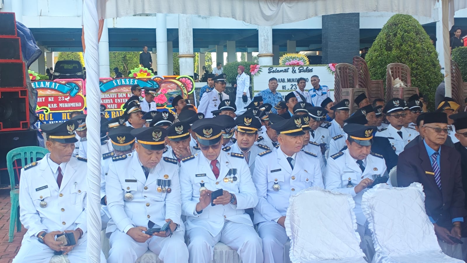 Sedang Berpuasa, Peserta Upacara HUT Mukomuko Tetap Semangat Di Bawah Terik Matahari