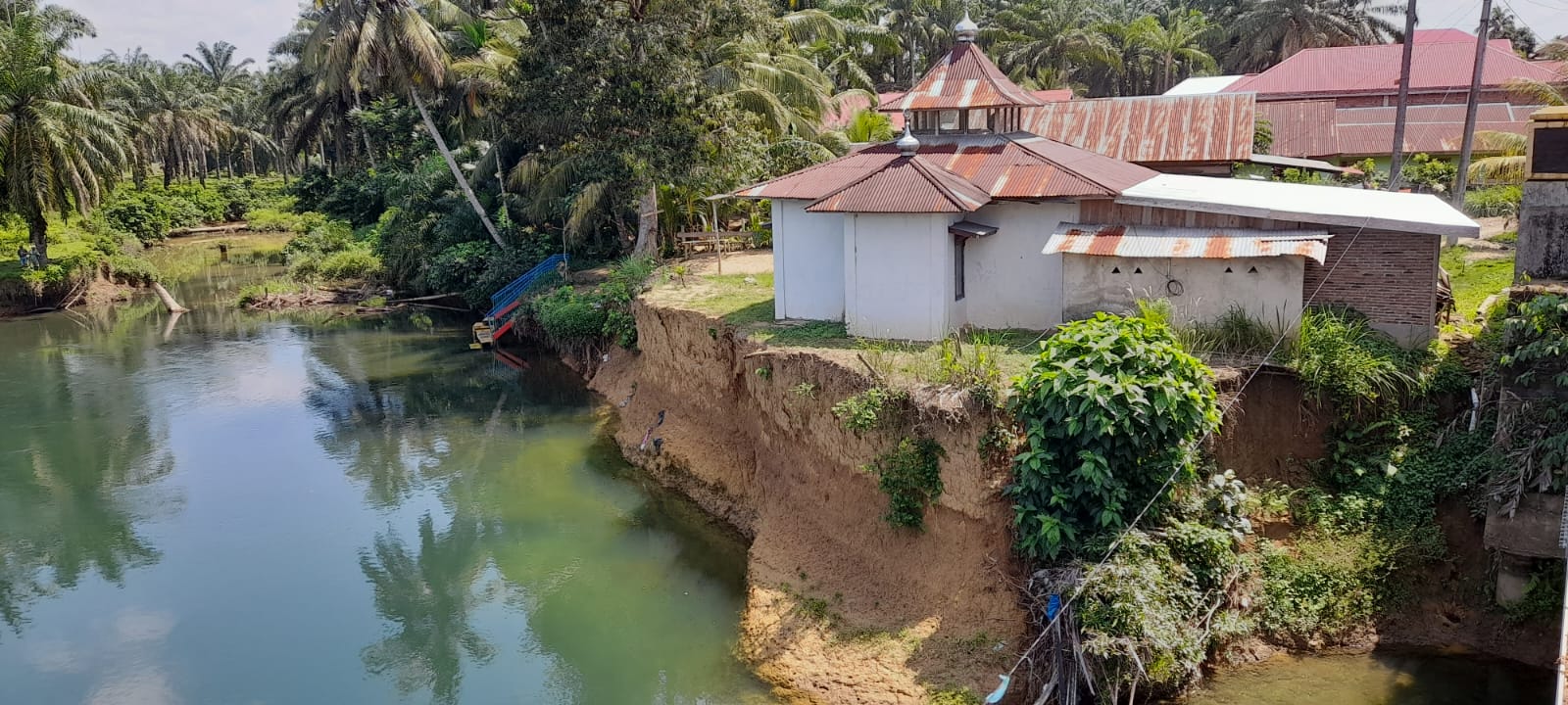 Mandi di Sungai Selagan, Bocah 12 Tahun Tenggelam di Teras Terunjam