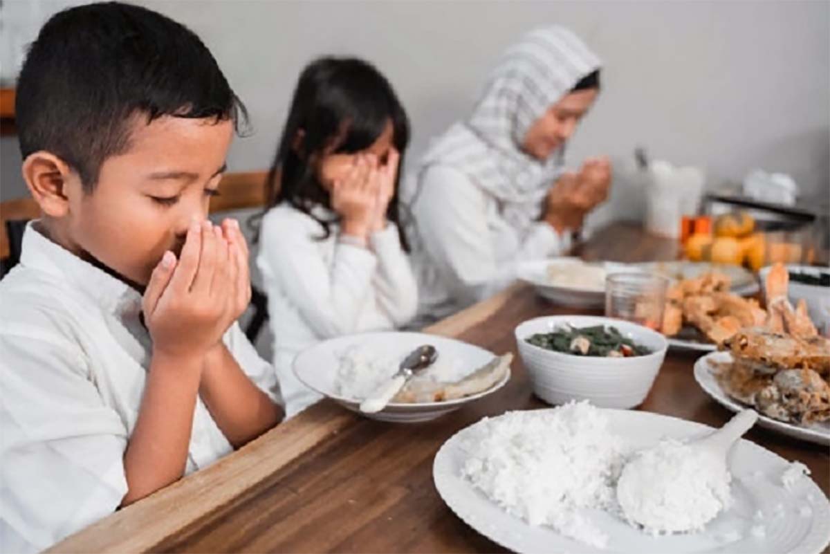 Belum Diwajibkan Oleh Agama, Ini 7 Manfaat Berpuasa Bagi Anak-Anak