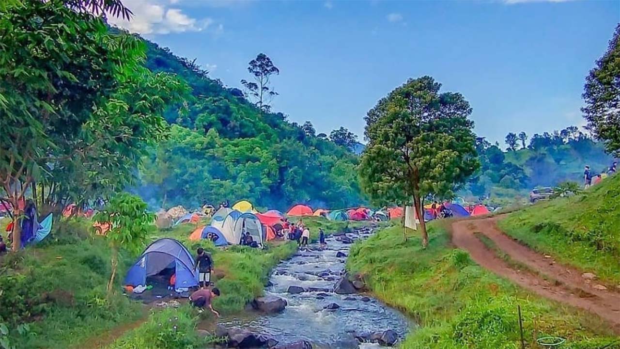 Ranca Cangkuang, Spot Wisata Alam yang Menyejukkan dan Memberi Ketenangan