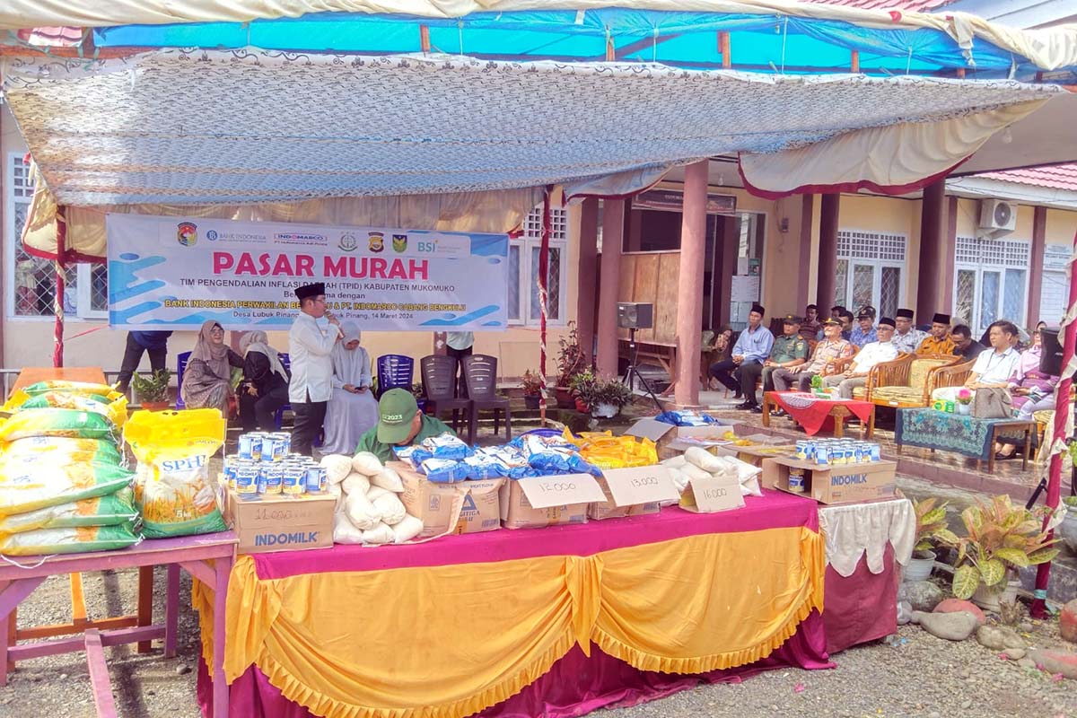 Pasar Murah Oleh Dinas Perdagangan Mukomuko Diserbu Masyarakat