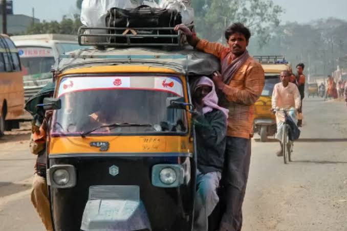 Unik, Ternyata Cuma Ada Di India Lho! Mulai dari Gaji Polisi Berdasarkan Kumisnya hingga Polusi Besar-besaran