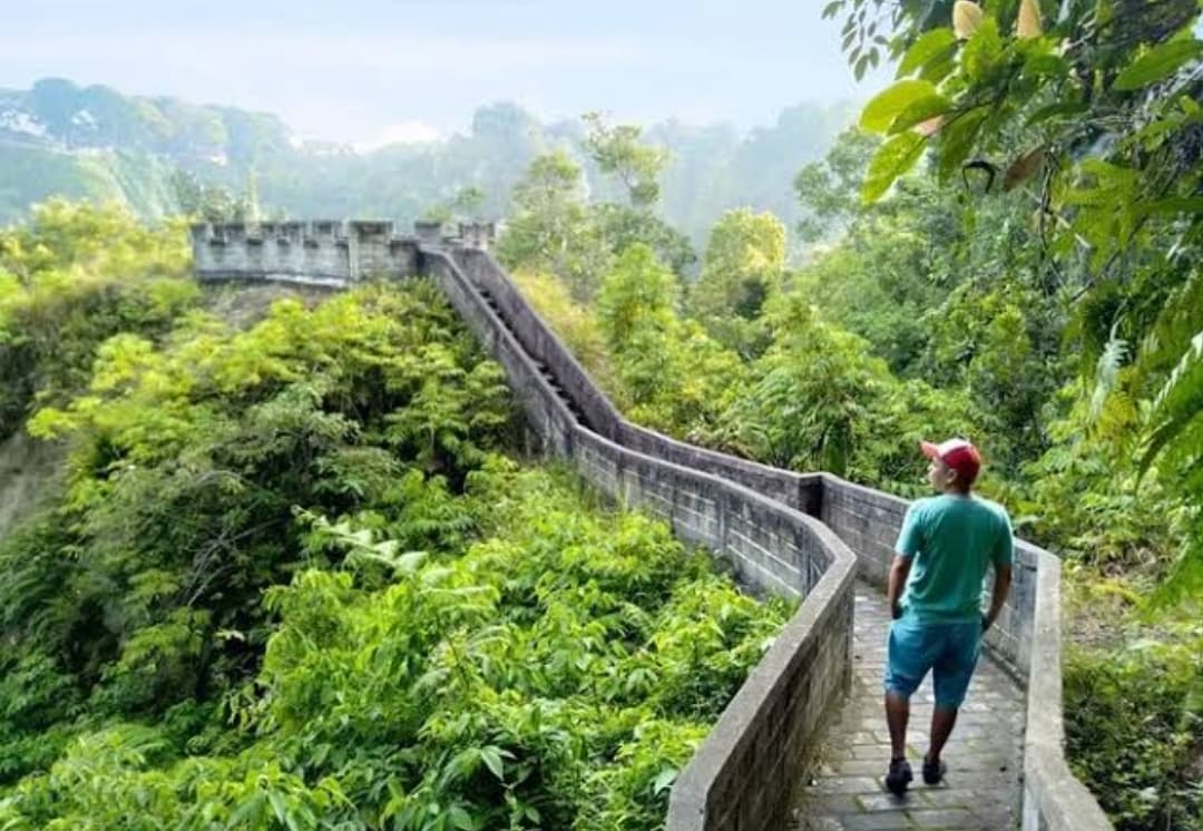 7 Destinasi Wisata di Sumatera Barat yang Mirip Seperti Wisata Luar Negeri, Ada yang Mirip Tembok China