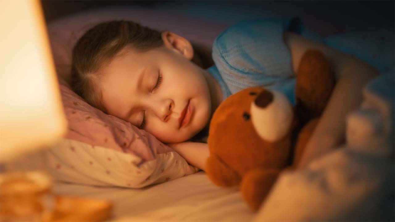 3 Cara Melatih Anak Berani Tidur Sendiri di Kamarnya