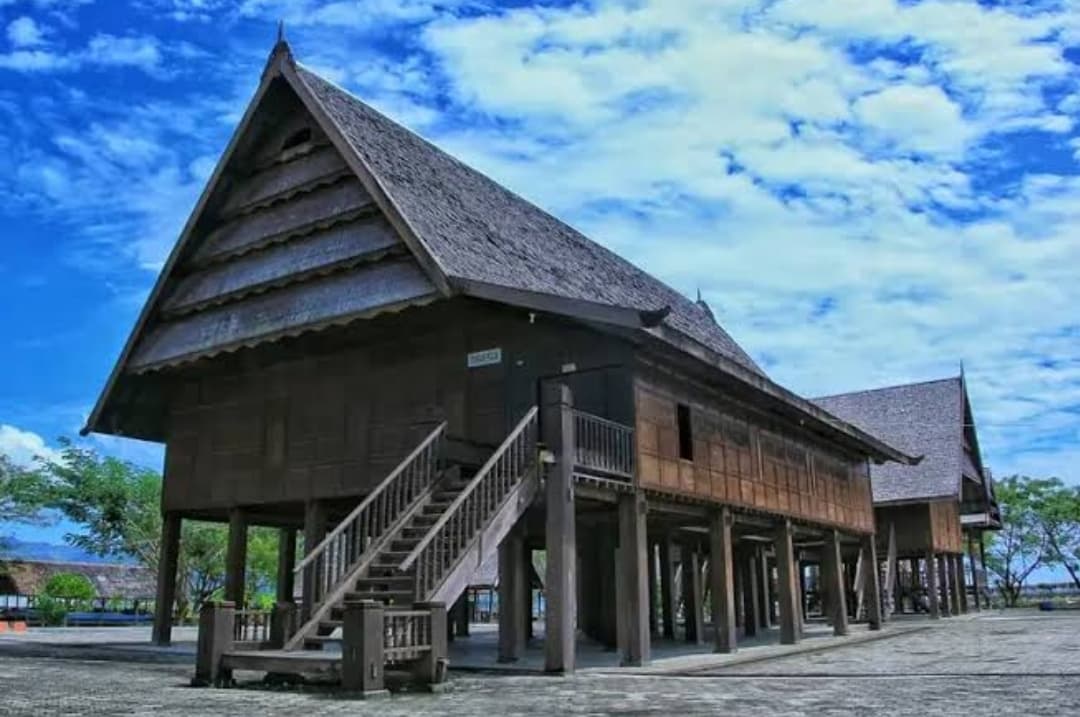 Mengenal Ciri Khas Rumah Boyang, Rumah Adat Tradisional Sulawesi Barat