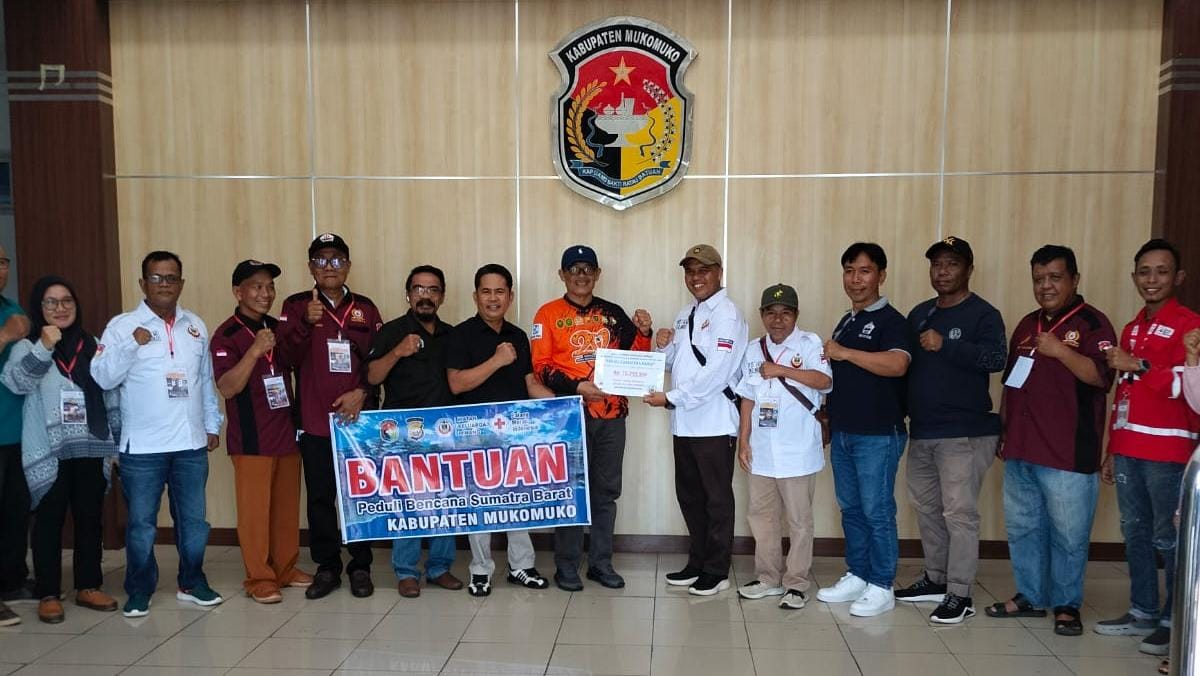 Peduli Bencana Sumbar, PMI dan IKM Mukomuko Himpun Dana Bantuan dengan Total Rp76 Juta