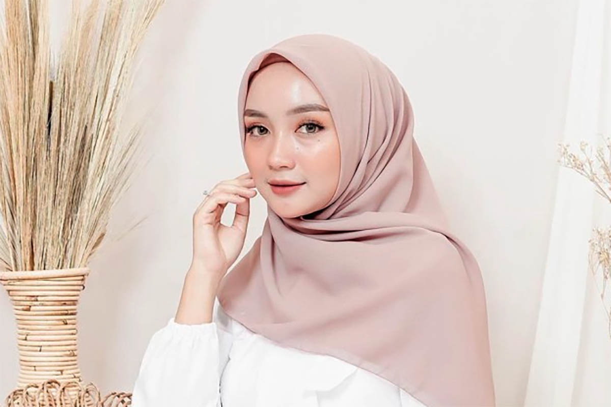 Bisa Jadi Referensi, Ini Dia 5 Model Hijab yang Cocok Untuk Pemilik Wajah Bulat, Apa Saja?