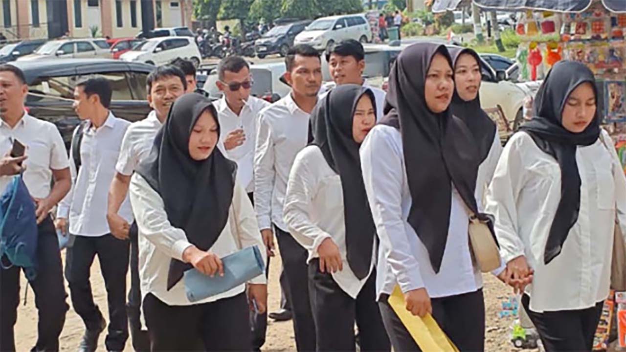 Honorer Tidak Bahagia Menjadi PPPK Paruh Waktu, Gaji dan Tunjangan Belum Jelas