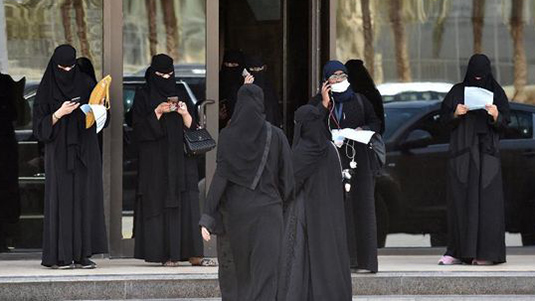 Aturan Baru, Arab Saudi Larang Ikuti Ujian Jika Mengenakan Baju Kurung, Lo Kok Begitu?