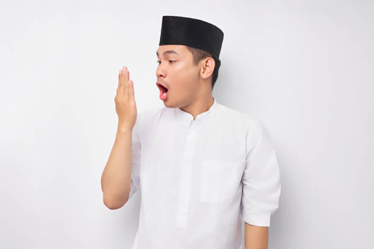 Tips Agar Nafas Segar Tak Bau Mulut Selama Berpuasa