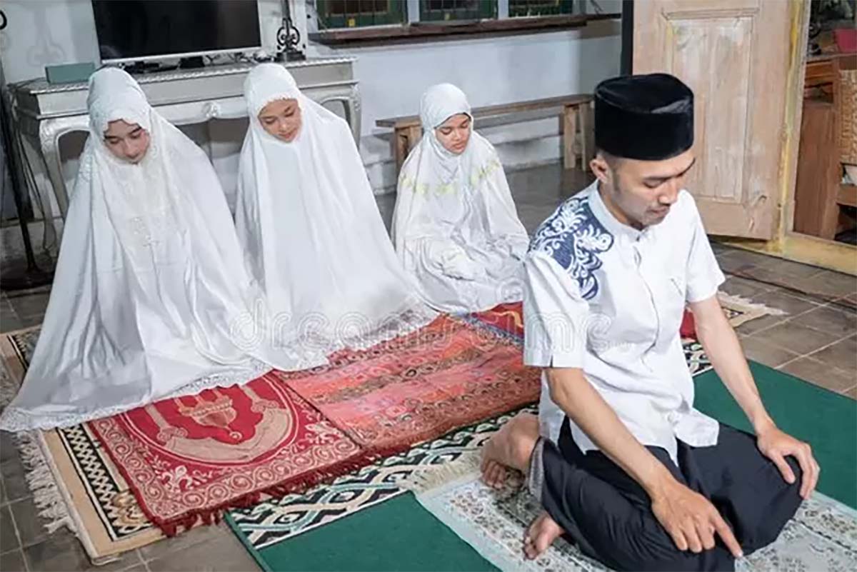 Bolehkah Sholat Terawaih di Rumah? Ini Penjelasannya dan Hukumnya