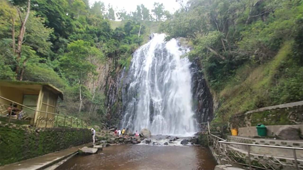 Menyejukkan Hati dan Pikiran, Inilah Keindahan Alam Air Terjun Efrata yang Memukau