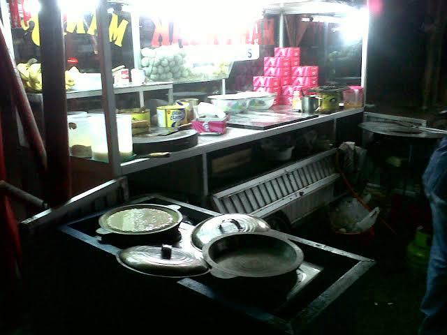 Kenapa Penjual Martabak Selalu Berjualan Di Malam Hari?