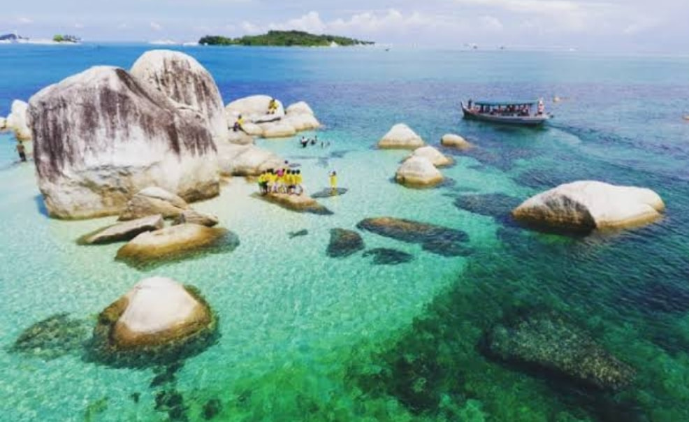 Belum Ke Bangka Belitung Jika Belum Berkunjung ke Wisata Bahari Pulau Batu Berlayar