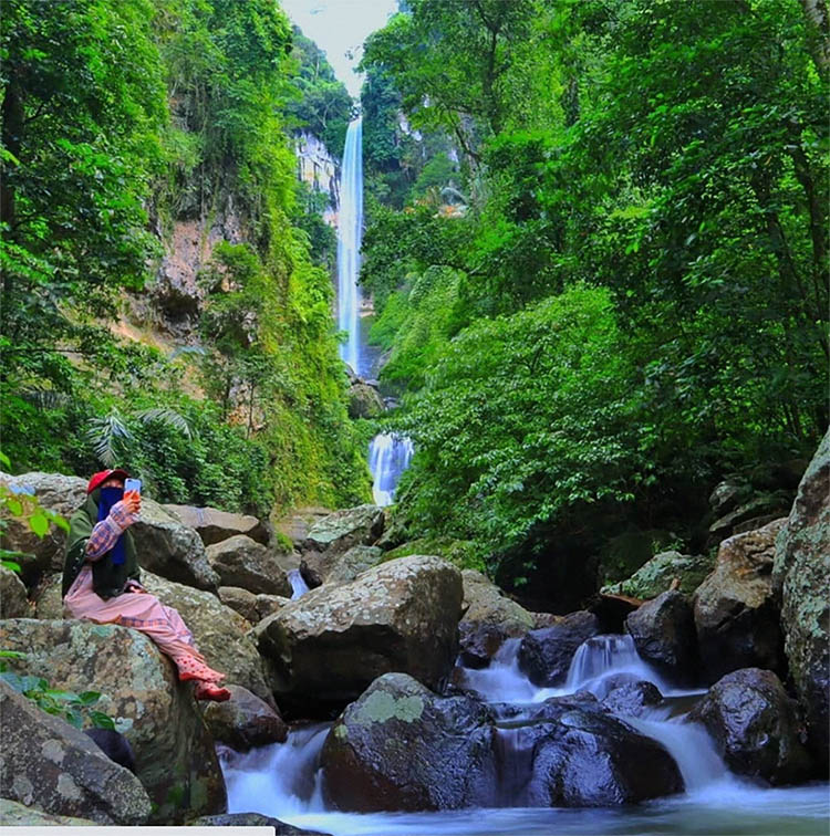 Menilik Pesona Keindahan Air Terjun Agal, Air Terjun dengan 10 Tingkatan di Sumbawa