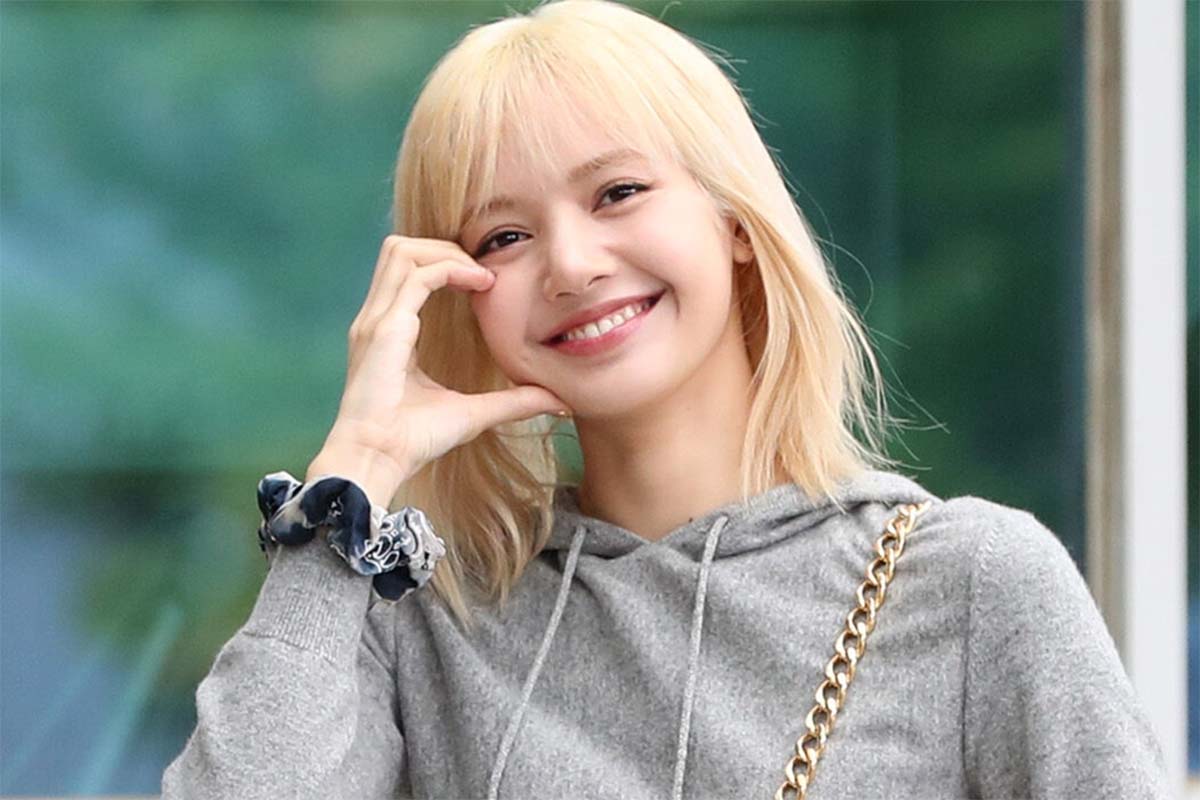 Lisa BLACKPINK Berhasil Meraih 2 Miliar Streaming di Spotify Tercepat Sebagai Solois K-Pop Wanita