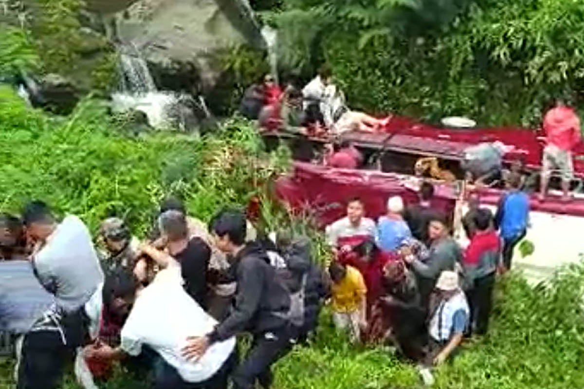 Kronologis Bus Rombongan Pengajian Masuk Jurang, Satu Orang Meninggal