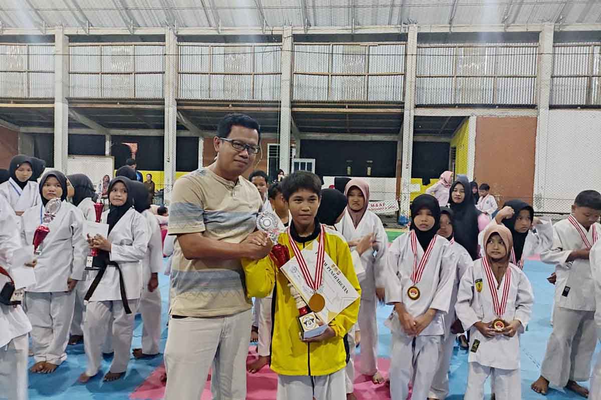 Kapolres Tutup Kejuaraan Karate Kapolres Cup I